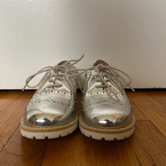 Silver JustFab Oxfords - Picture 3 of 4